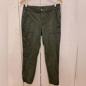 Athleta khaki green hiking jogger